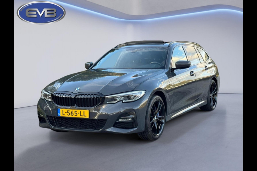 BMW 3 Serie Touring 330e M sport individual, dravitgrau, panoramadak ,laser,elec bedienbare trekhaak, vol opties, nl auto met nap
