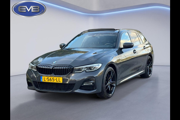 BMW 3 Serie Touring 330e M sport individual, dravitgrau, panoramadak ,laser,elec bedienbare trekhaak, vol opties, nl auto met nap