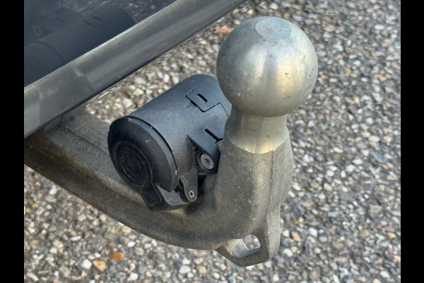 BMW 3 Serie Touring 330e M sport individual, dravitgrau, panoramadak ,laser,elec bedienbare trekhaak, vol opties, nl auto met nap