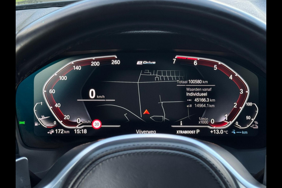 BMW 3 Serie Touring 330e M sport individual, dravitgrau, panoramadak ,laser,elec bedienbare trekhaak, vol opties, nl auto met nap