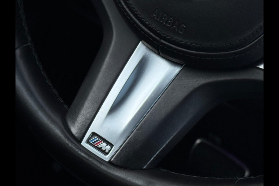 BMW 3 Serie Touring 330e M sport individual, dravitgrau, panoramadak ,laser,elec bedienbare trekhaak, vol opties, nl auto met nap