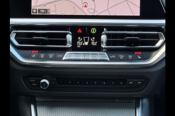 BMW 3 Serie Touring 330e M sport individual, dravitgrau, panoramadak ,laser,elec bedienbare trekhaak, vol opties, nl auto met nap