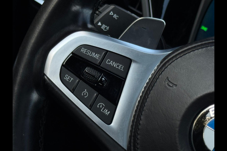 BMW 3 Serie Touring 330e M sport individual, dravitgrau, panoramadak ,laser,elec bedienbare trekhaak, vol opties, nl auto met nap