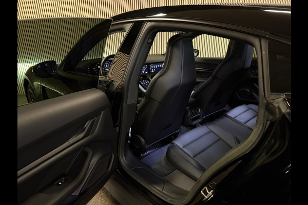 Porsche Taycan 79 kWh 328 PK-SOH 93%-PANORAMA-BIJRIJDER DISPLAY-PASM-CAMERA-ORG. NL