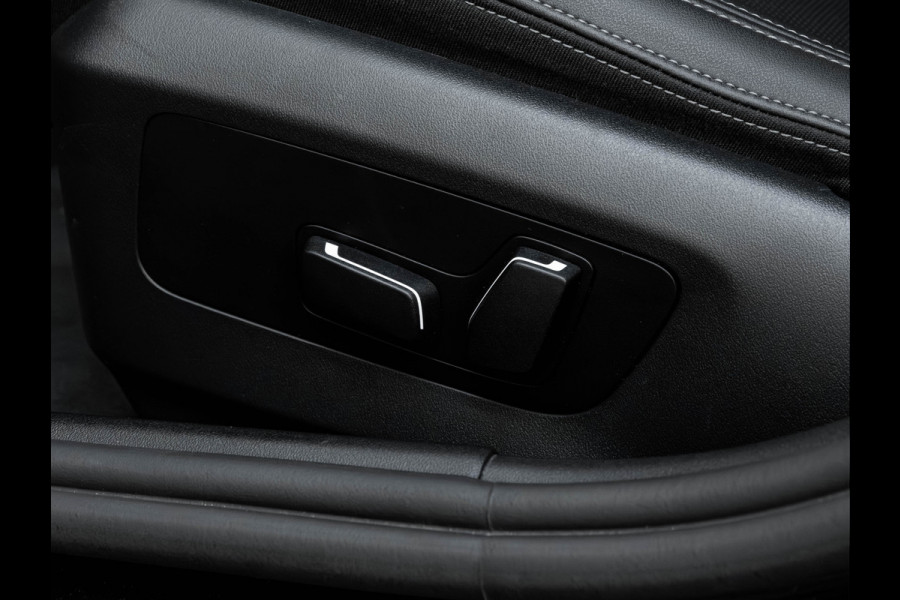 BMW 5 Serie 520i - Sportstoelen - Stoelverwarming - Camera - Driving Assistant