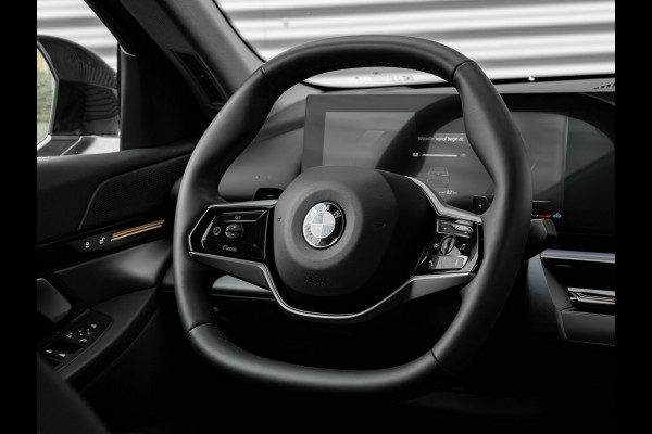 BMW 5 Serie 520i - Sportstoelen - Stoelverwarming - Camera - Driving Assistant