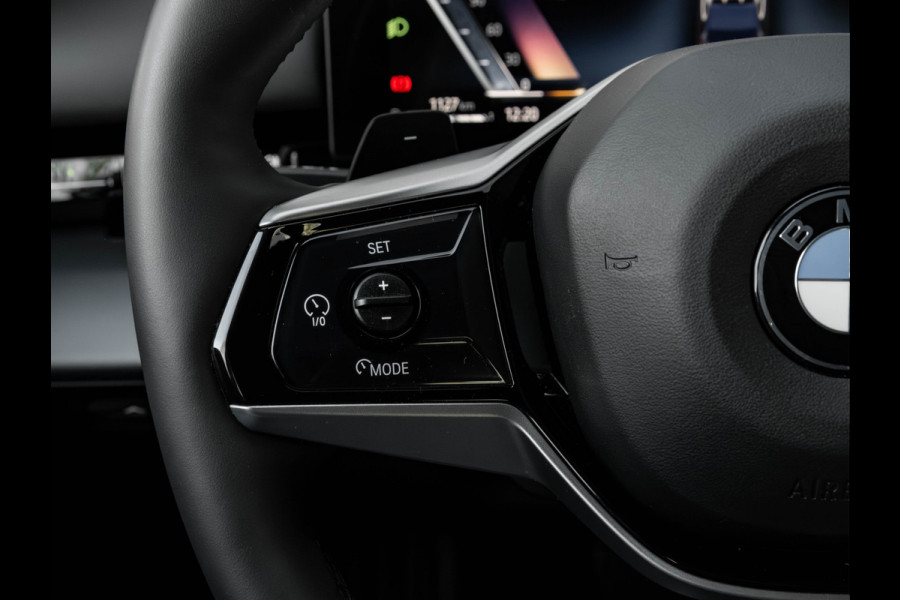 BMW 5 Serie 520i - Sportstoelen - Stoelverwarming - Camera - Driving Assistant