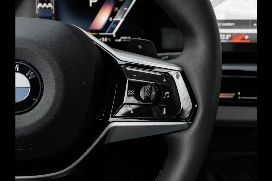 BMW 5 Serie 520i - Sportstoelen - Stoelverwarming - Camera - Driving Assistant