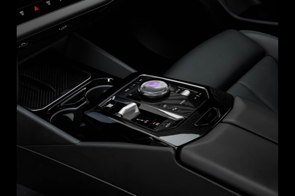 BMW 5 Serie 520i - Sportstoelen - Stoelverwarming - Camera - Driving Assistant