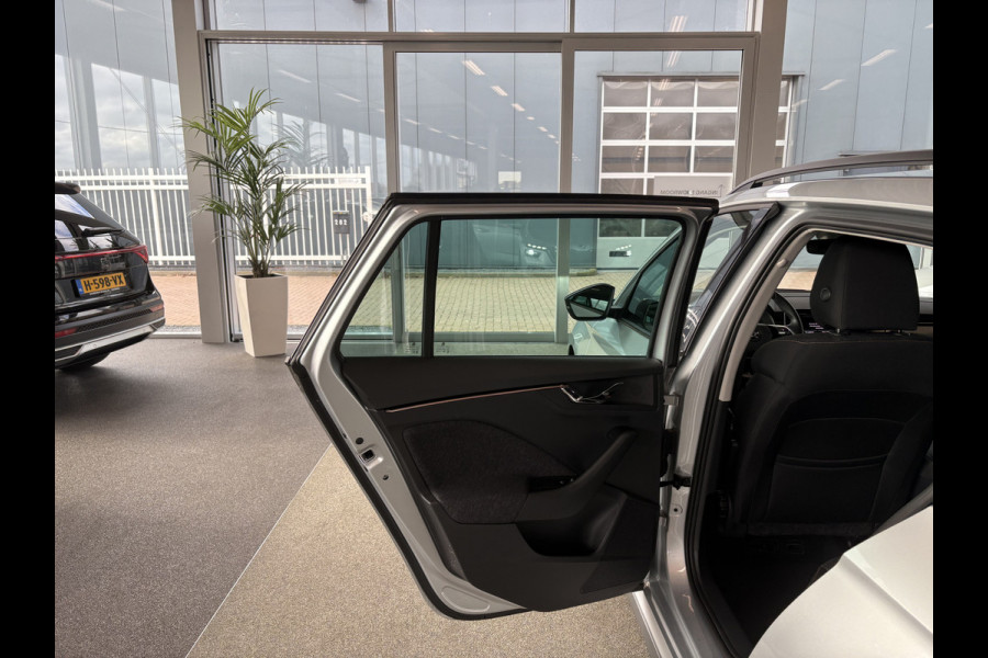 Škoda Kamiq 1.0 TSi 110pk Business Edition LED/VIRTUAL/NAVI/CARPLAY/DAB/PDC/WINTERPACK