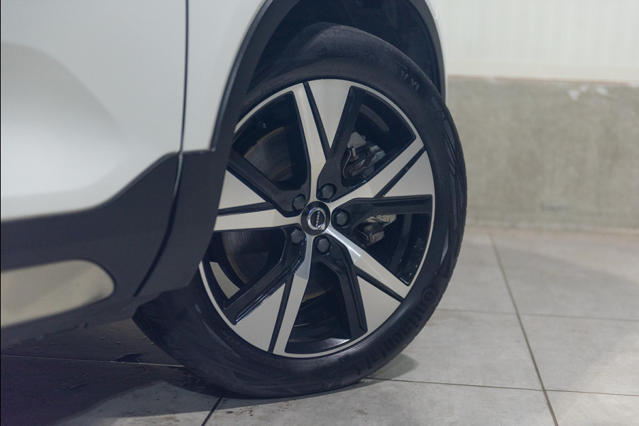 Volvo XC40 P8 Aut. R-Design ACC Leder Stoelverwarming Parkeercamera 408pk