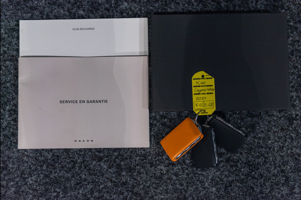 Volvo XC40 P8 Aut. R-Design ACC Leder Stoelverwarming Parkeercamera 408pk