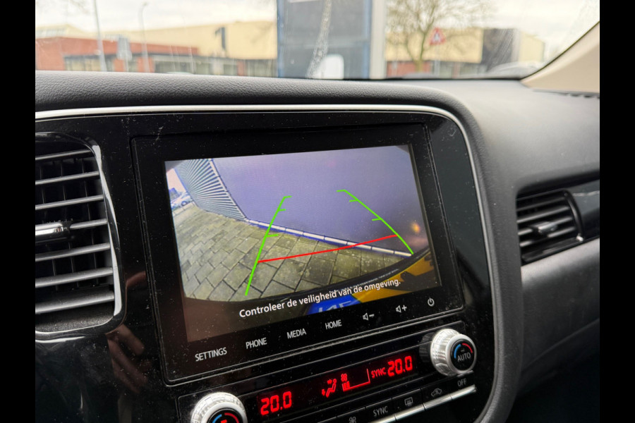 Mitsubishi Outlander BWJ 2021 | 2.4 225PK PHEV Pure | CLIMA | NAVI | STOELVERW | LEDER | CAMERA A | CARPLAY |
