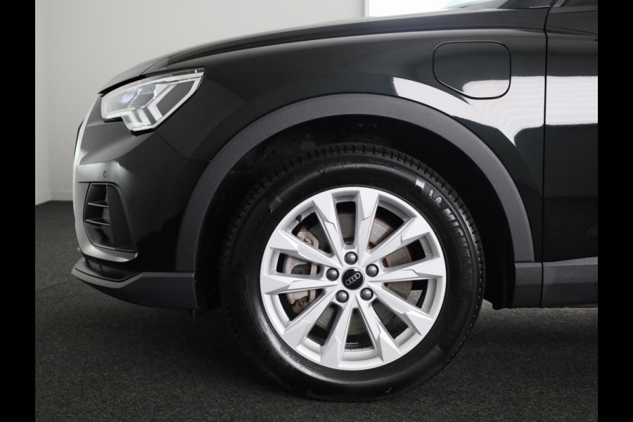 Audi Q3 45 TFSI e Business Edition 245 pk S-tronic | Navigatie | Parkeersensoren | LED koplampen | Stoelverwarming | S-Line interieur |