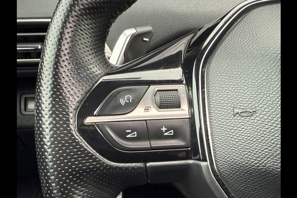 Peugeot 5008 1.6 e-THP GT-Line Pano / Navi / Dealer Onderhouden / Camera /