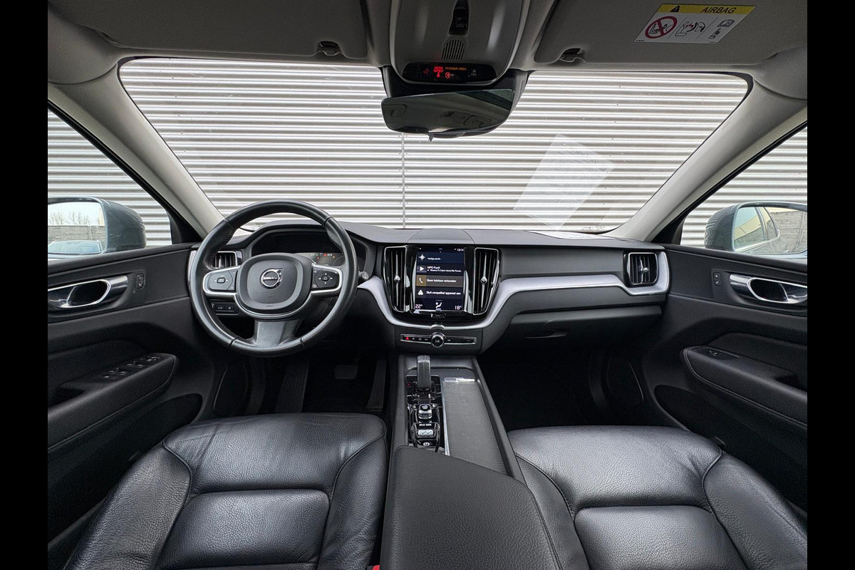 Volvo XC60 T6 Aut. Business Executive Leder Parkeercamera 340pk