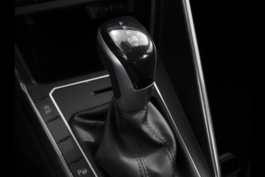 Volkswagen Polo 1.0 TSI 110pk DSG Style | Navigatie | Apple Carplay/ Android Auto | Parkeersensoren | Adaptive Cruise Control | Stoelverwarming | Ledverlichting | Climate Control