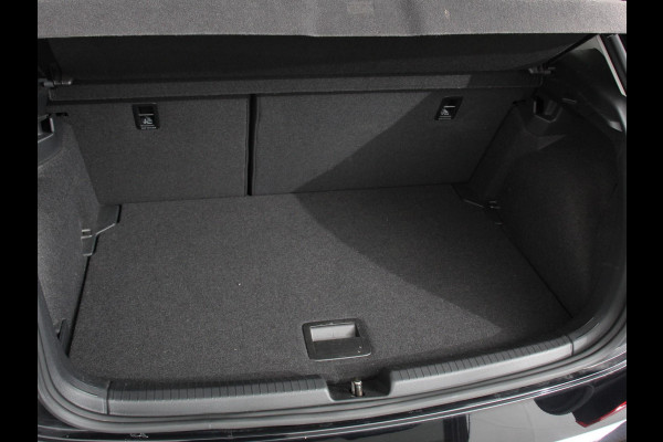 Volkswagen Polo 1.0 TSI 110pk DSG Style | Navigatie | Apple Carplay/ Android Auto | Parkeersensoren | Adaptive Cruise Control | Stoelverwarming | Ledverlichting | Climate Control