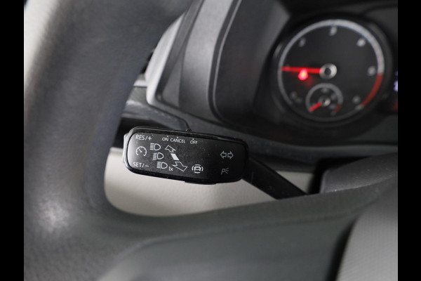 Volkswagen Transporter 2.0 TDI L2H1 28 Economy Business 110 PK | Navigatie via app | parkeersensoren | Cruise control |