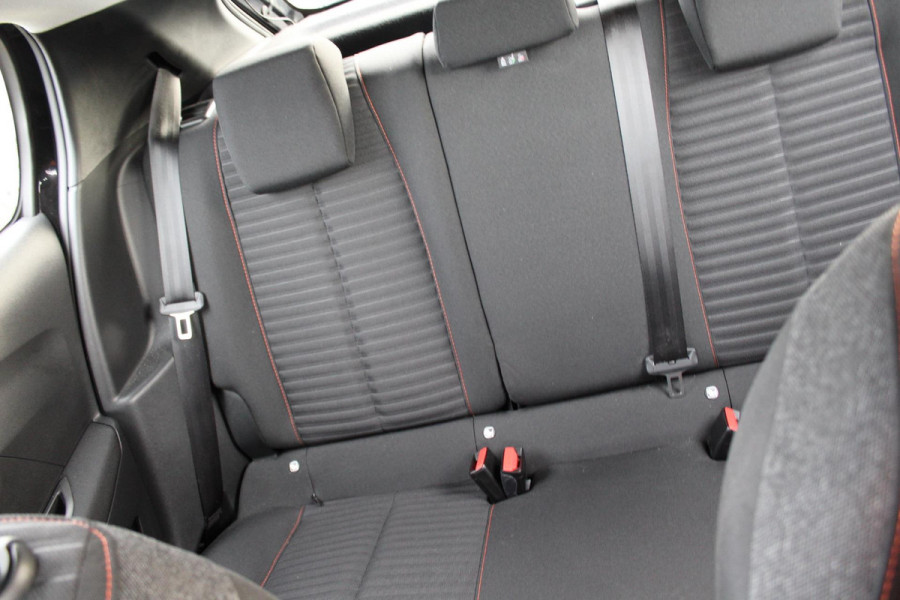 Peugeot 208 1.2 PureTech Blue Lease Active NAP CONNECTED SERVICES MULTIMEDIA