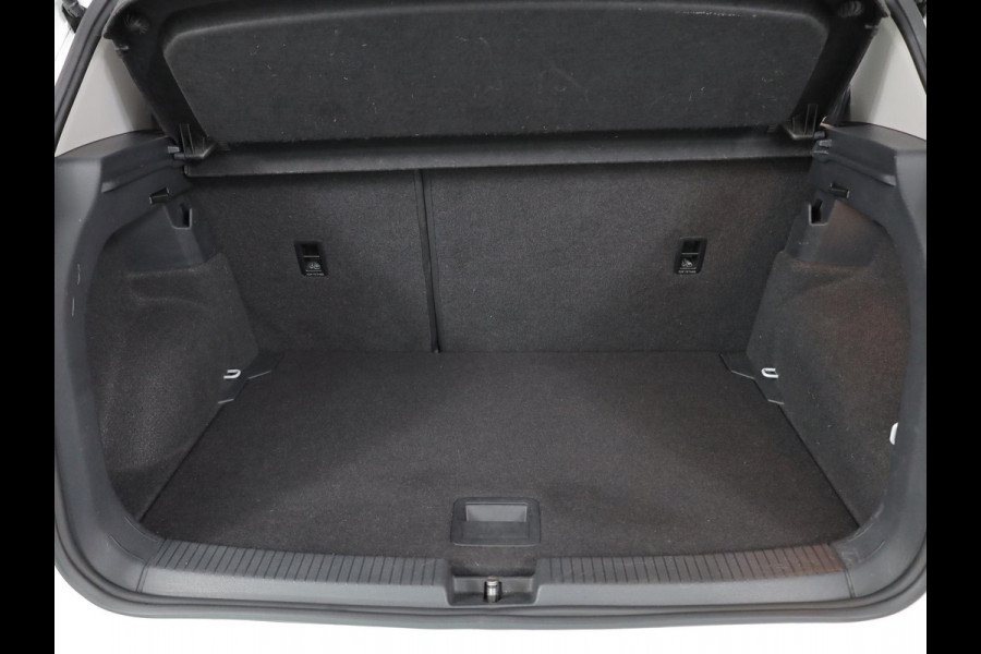 Volkswagen T-Cross 1.0 TSI Life 95pk 5bak| Airco| Trekhaak| LM-velgen