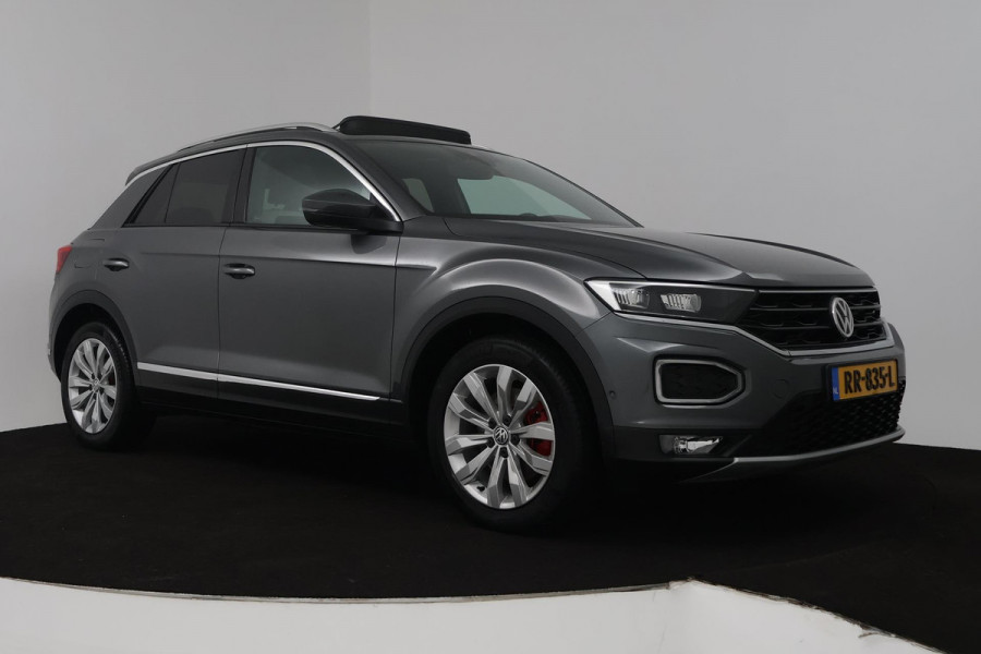 Volkswagen T-Roc 2.0 TSI 4Motion Sport (PANORAMADAK, TREKHAAK, STOELVERWARMING, ACHTERUITRIJCAMERA, DIGITALE COCKPIT)