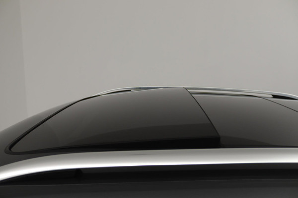 Volkswagen T-Roc 2.0 TSI 4Motion Sport (PANORAMADAK, TREKHAAK, STOELVERWARMING, ACHTERUITRIJCAMERA, DIGITALE COCKPIT)