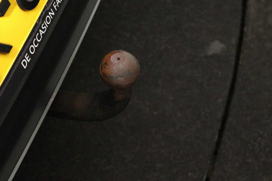 Volkswagen T-Roc 2.0 TSI 4Motion Sport (PANORAMADAK, TREKHAAK, STOELVERWARMING, ACHTERUITRIJCAMERA, DIGITALE COCKPIT)