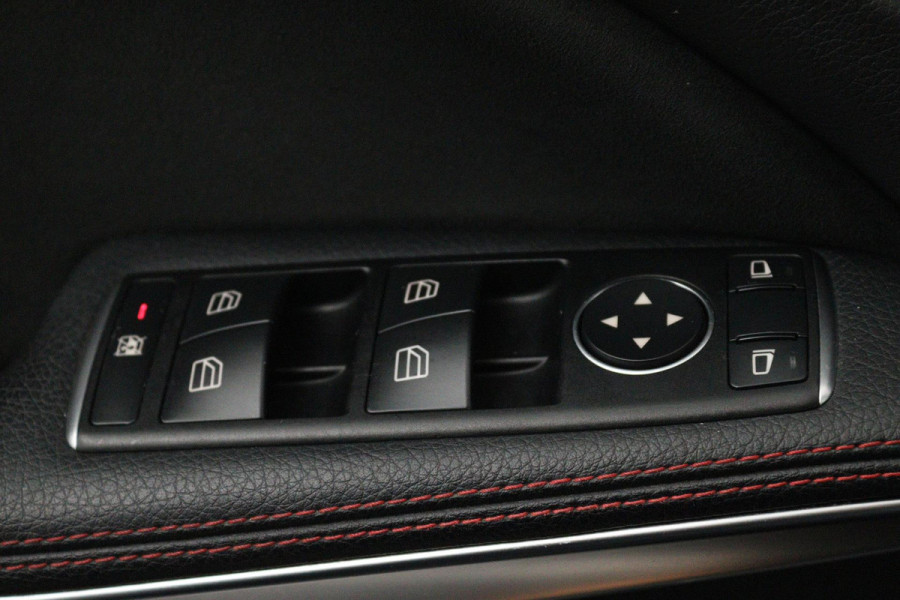 Mercedes-Benz CLA-Klasse Shooting Brake 180 Business Solution AMG (ACHTERUITRIJCAMERA, NAVIGATIE, PARKEERSENSOREN)