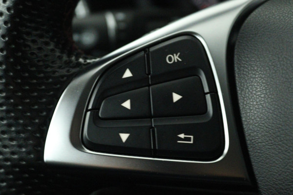 Mercedes-Benz CLA-Klasse Shooting Brake 180 Business Solution AMG (ACHTERUITRIJCAMERA, NAVIGATIE, PARKEERSENSOREN)