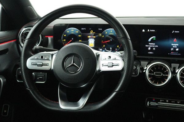 Mercedes-Benz CLA-Klasse 180 Business Solution AMG (SFEERVERLICHTING, STOELVERWARMING, ELEKTR STOELEN, ACHTERUITRIJCAMERA)