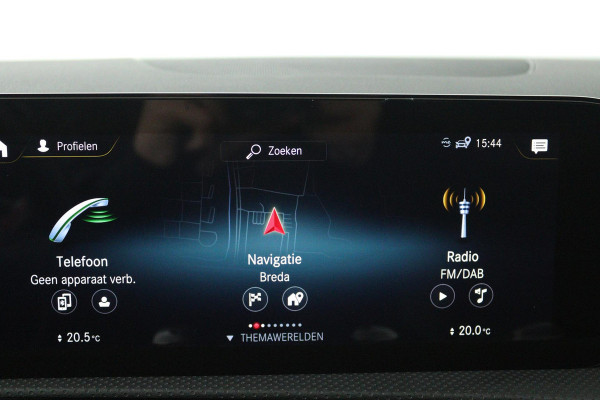 Mercedes-Benz CLA-Klasse 180 Business Solution AMG (SFEERVERLICHTING, STOELVERWARMING, ELEKTR STOELEN, ACHTERUITRIJCAMERA)