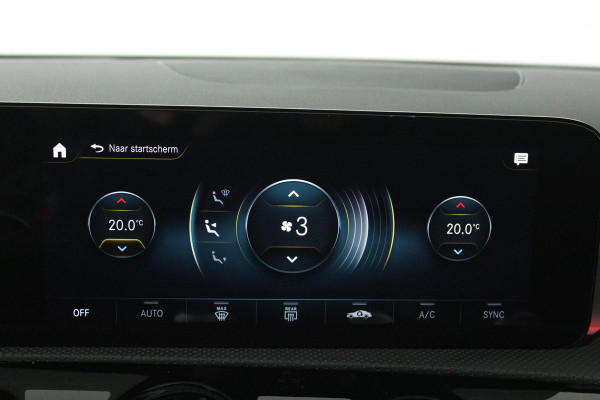Mercedes-Benz CLA-Klasse 180 Business Solution AMG (SFEERVERLICHTING, STOELVERWARMING, ELEKTR STOELEN, ACHTERUITRIJCAMERA)