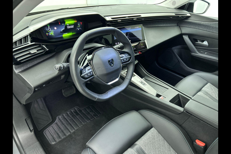 Peugeot 408 1.2 PureTech Allure Pack 130pk Automaat | DEMO ! | Comfort Pakket | Ergo comfort stoel | Electrische stoelverstelling | lichtmetalen velgen | stoelverwarming | Camera | Navigatie | Climate Control | Dab | Led | Parkeer sensoren