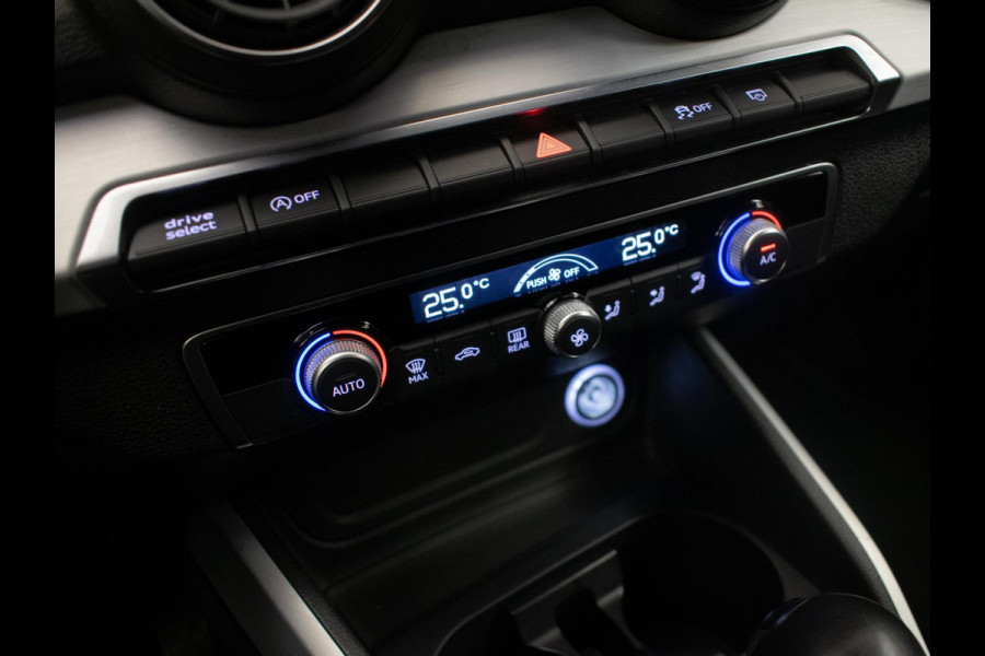 Audi Q2 35 TFSI S-Line (NAVI,LED,CAMERA,SPORTSTOELEN,SPORTSTOELEN,CLIMATE,CRUISE,PDC,GETINT,NETTESTAAT)