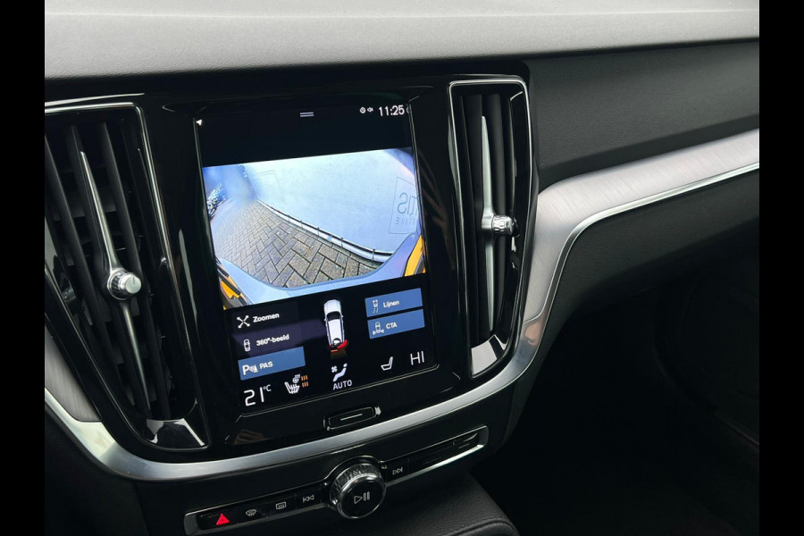 Volvo V60 2.0 T6 Recharge AWD Business Pro NL-AUTO | LEDER | CAMERA | STUURWIEL VERW | STOELVERW |