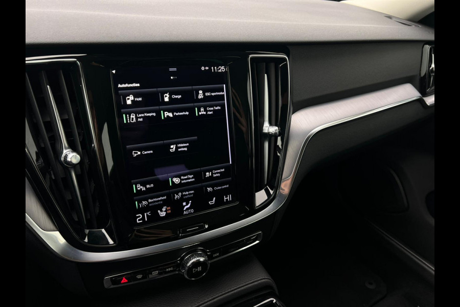 Volvo V60 2.0 T6 Recharge AWD Business Pro NL-AUTO | LEDER | CAMERA | STUURWIEL VERW | STOELVERW |
