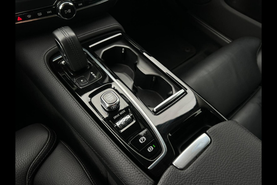 Volvo V60 2.0 T6 Recharge AWD Business Pro NL-AUTO | LEDER | CAMERA | STUURWIEL VERW | STOELVERW |