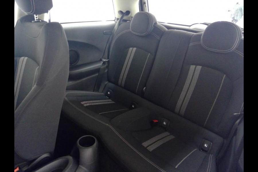 MINI Mini Electric Basic 33 kWh Navigatie Cruise Control Full Led Virtual Cockpit Lichtmetalen velgen Airco