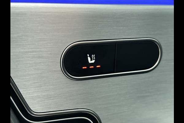 Mercedes-Benz CLA-Klasse Shooting Brake 200 Business Solution AMG (SFEERVERLICHTING, ELEKT. STOELEN, PANORAMADAK, 1e EIGENAAR)