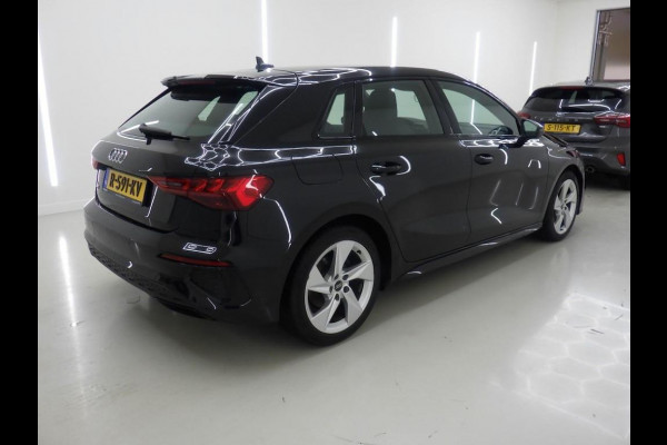 Audi A3 Sportback 30 TFSI S edition Navigatie Apple Carplay / Android Auto Adaptive Cruise Control Parkeersensoren Full Led Virtual Cockpit Climate Control