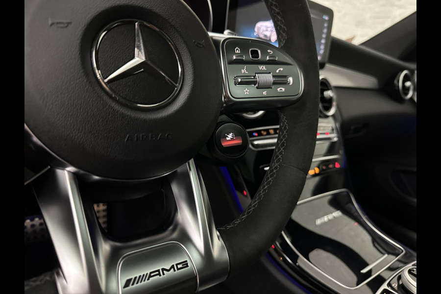 Mercedes-Benz C-Klasse Coupé 63 S AMG | Keramisch | Schaalstoelen | AMG Driver's Package | Aero-Pakket | Panorama | Burmester | Multi-Beam LED | Memory | ACC | Rij-Assistentie Pakket | Keyless-Go | Sfeerverlichting | Carplay |