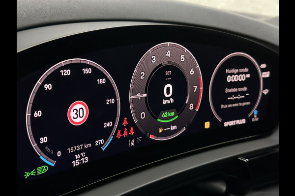 Porsche Cayenne 3.0 E-Hybrid | 360 Camera | ACC | Sport-Design | Panorama | Soft-Close | Nachtzicht | Stoelventilatie | BOSE | Sport-Chrono | Luchtvering | Trekhaak | Stoelverwarming V+A  | Sport-Uitlaat | Matrix-LED | 22'' | Keyless-Entry | Stuurverwarming | Comfortstoelen | Memory | Carplay |