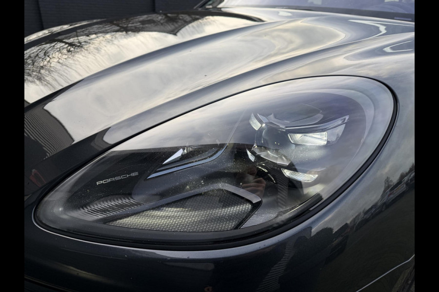 Porsche Macan 3.0 S Sport Chrono | Panoramadak | Camera | Luchtvering | Carbon | GPAYAUDIO | DAB |