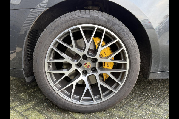 Porsche Macan 3.0 S Sport Chrono | Panoramadak | Camera | Luchtvering | Carbon | GPAYAUDIO | DAB |