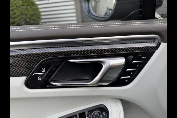 Porsche Macan 3.0 S Sport Chrono | Panoramadak | Camera | Luchtvering | Carbon | GPAYAUDIO | DAB |