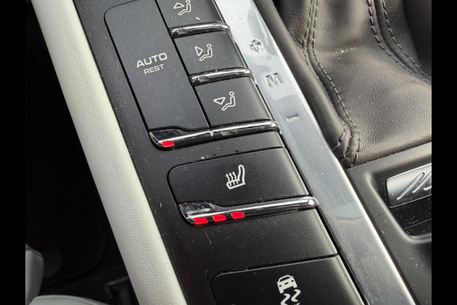 Porsche Macan 3.0 S Sport Chrono | Panoramadak | Camera | Luchtvering | Carbon | GPAYAUDIO | DAB |