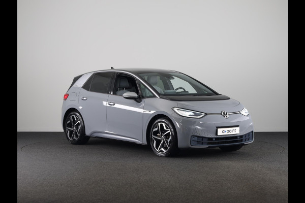 Volkswagen ID.3 First Plus 58 kWh 204 pk | Navigatie | Trekhaak (afneembaar) | Parkeersensoren | Achteruitrijcamera | Matrix LED koplampen | Stoelverwarming |