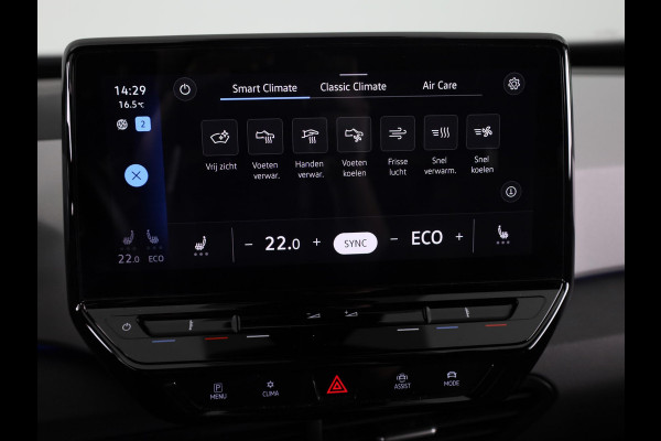 Volkswagen ID.3 First Plus 58 kWh 204 pk | Navigatie | Trekhaak (afneembaar) | Parkeersensoren | Achteruitrijcamera | Matrix LED koplampen | Stoelverwarming |