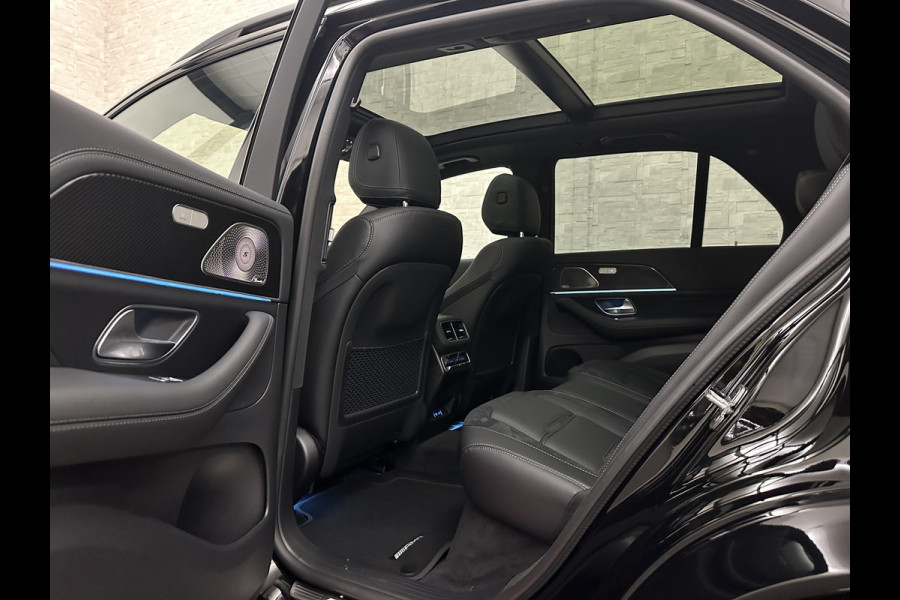 Mercedes-Benz GLE AMG 53 Hybrid 4MATIC+ | Nieuw! | Panorama | Massage | Soft-Close | ACC | 360 Camera | Stoelventilatie | Head-Up | Burmester | Trekhaak | Carbon | Stoelverwarming V+A | 4-Zone Clima | AMG Drive-Unit | ISO & Warmtewerend Glas | 22 Inch | Keyless-Go | Night-Pakket | Memory | Luchtvering | Parfumering | Carplay | Stuurverwarming | Rij assistent pakket + | Bekerhouder Clima | Draadloos Laden |
